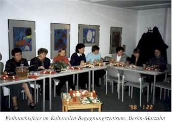 Weihnachtsfeier im Kulturellen Begegnungszentrum, Berlin-Marzahn (1996)